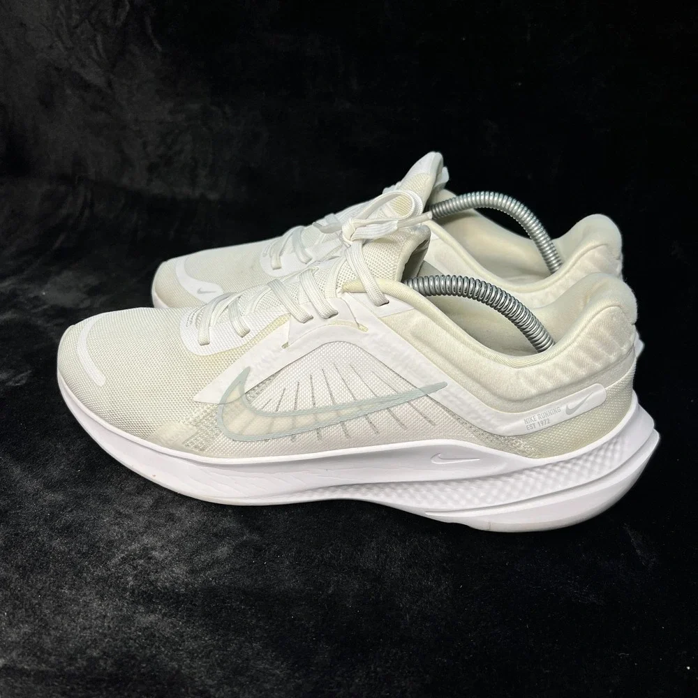 Nike Quest 5 DD0204-100 Men's 10 Running Shoes White Pure Platinum‎ Sneakers